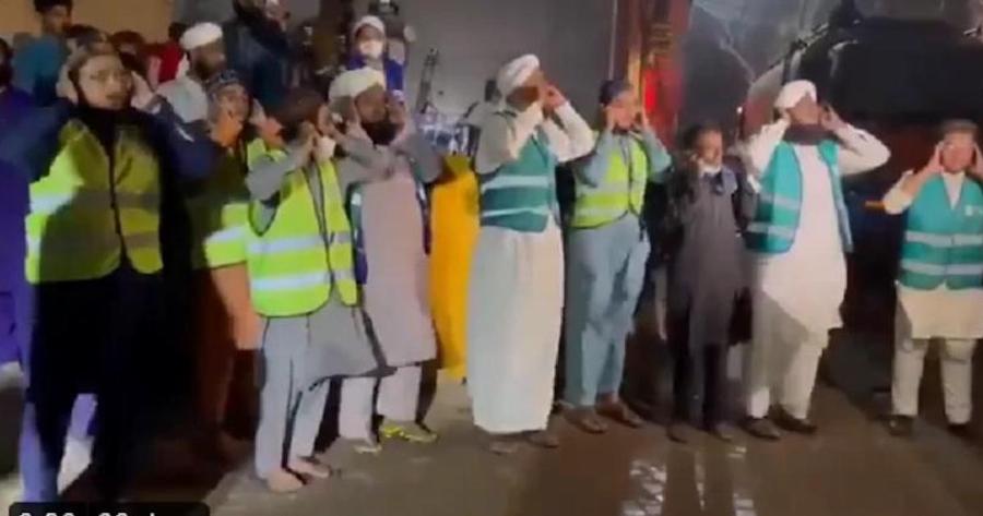 Πακιστάν: Πυροσβέστες πήγαν στην πυρκαγιά και προσεύχονταν να σβήσει