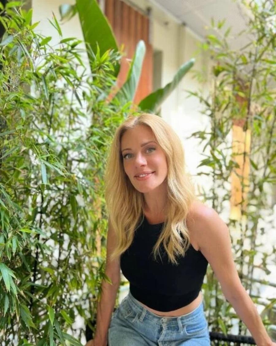 Ζέτα Μακρυπούλια: Αυτή είναι η καταπράσινη βεράντα της, που θυμίζει καρτ ποστάλ