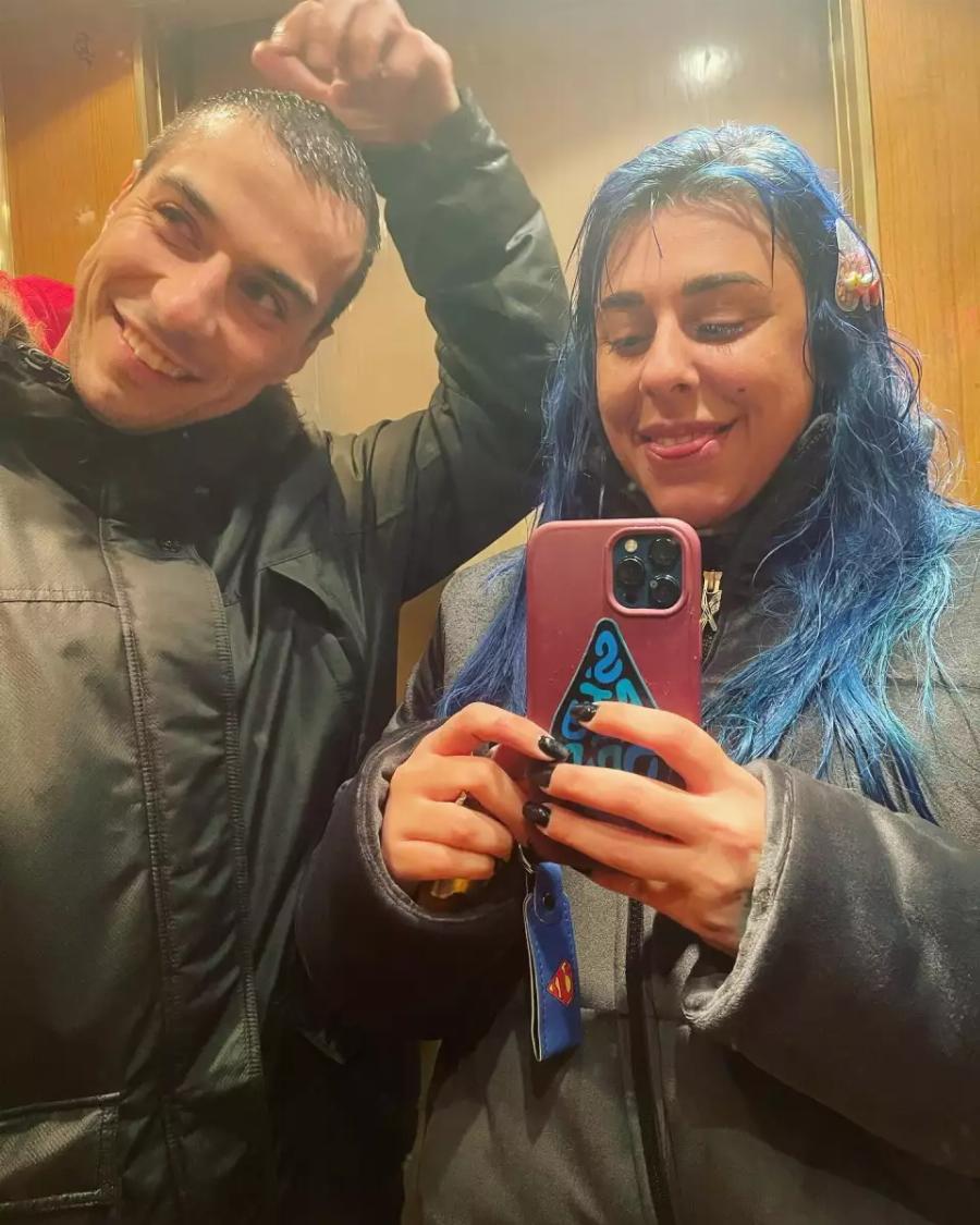 Η σούπερ Κική μας δείχνει για πρώτη φορά τον κούκλο σύντροφό της: Μελαχρινός γόης με γuμvασμέvo σώμα