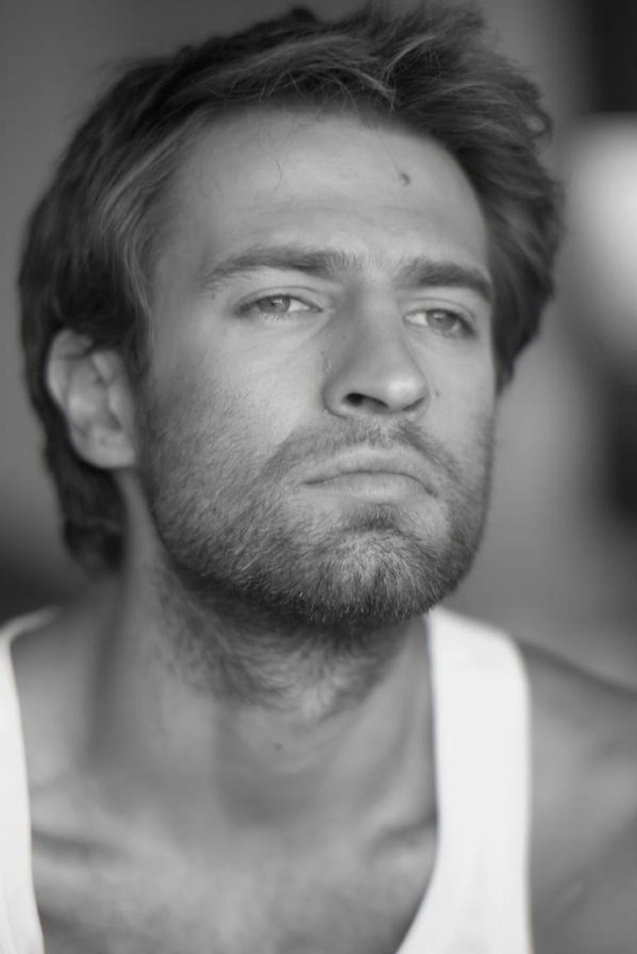 «Δεν έχω δηλώσει ποτέ 100% Έλληνας»: Η αποκάλυψη του Μάξιμου Μουμούρη για την άγνωστη καταγωγή του