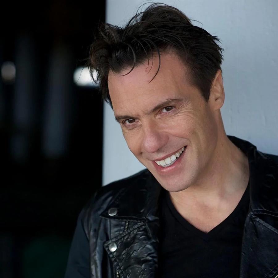 Στράτος Τζώρτζογλου: «Έχω κάνει μόνο υαλουρανικό. Τι φταίω εγώ που στα 56 μου δεν έχω ούτε μια άσπρη τρίχα;!»