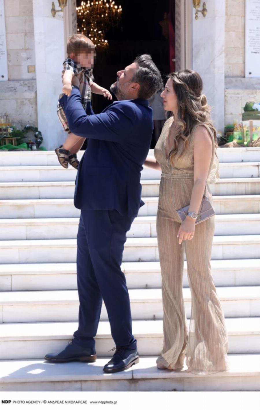 Βάφτισαν τον γιο τους, Γιάννης Καλλιάνος – Χάρις Δαμιανού: Η ονειρική διακόσμηση, ο νονός και το ευτυχισμένο γεγονός