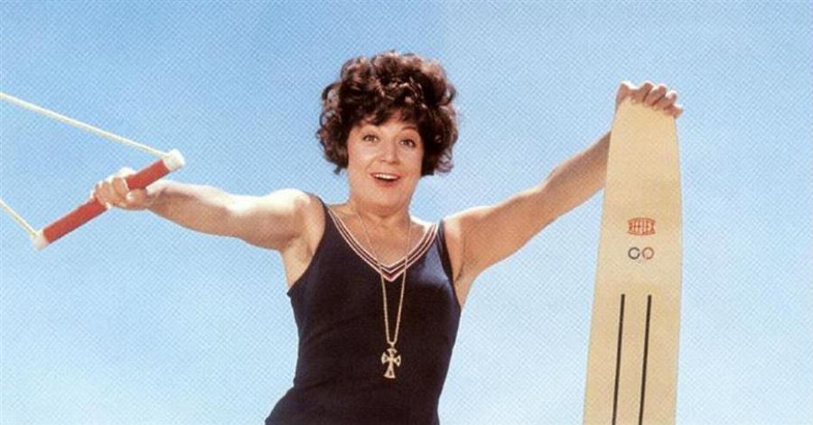 Ρένα Βλαχοπούλου: Η σπουδαία ηθοποιός που γοήτευσε τον Σάχη της Περσίας, η σχέση με την Βουγιουκλάκη και το περιστατικό με την Μαρία Ιωαννίδου