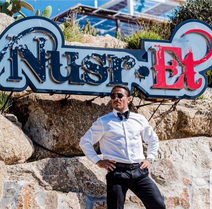 «Καλά σοβαρά τώρα;»: Ο πανάκριβος μπακλαβάς του Νουσρέτ στη Μύκονο με την τιμή που ζαλίζει, διχάζει τον κόσμο