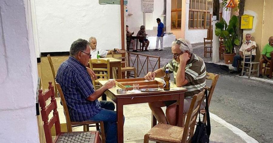 Ο παππούς μου χώρισε από τη γιαγιά μου, στα 75 του επειδή δεν ήθελε να πηγαίνει εκδρομές σε μοναστήρια μαζί της