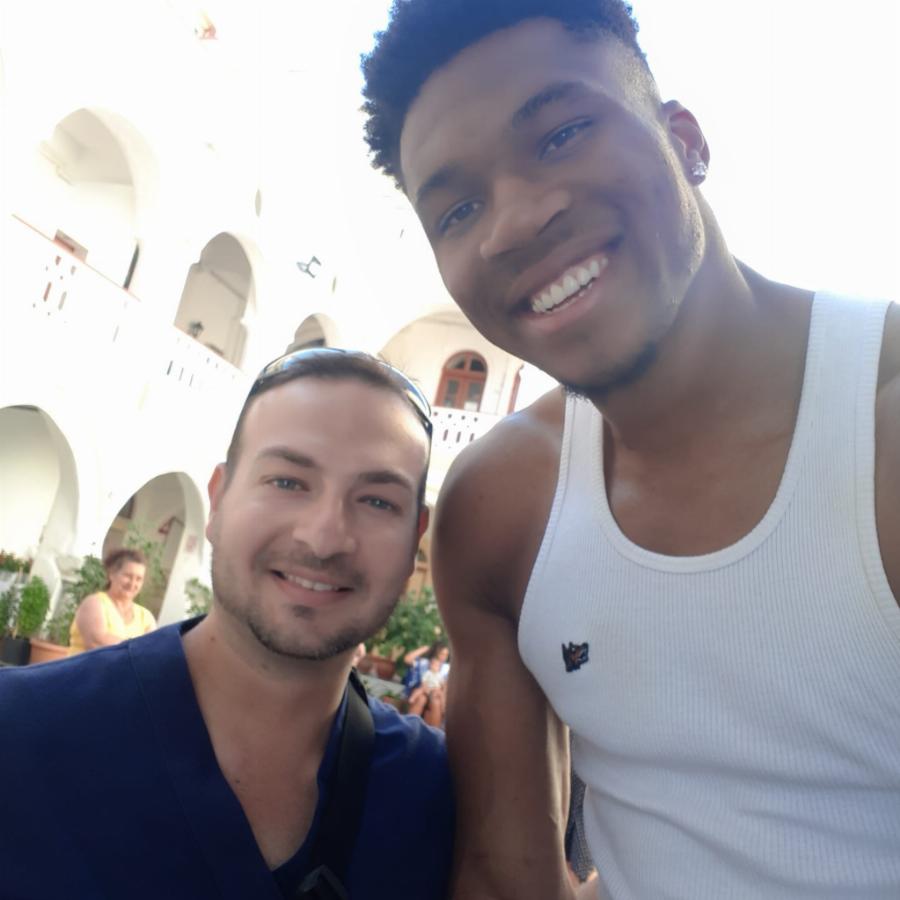 Γιάννης Αντετοκούνμπο: Βρέθηκε στην Ιερά Μονή Πανορμίτη Σύμης