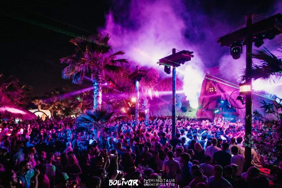 Χωρίς μουσική μετά τις 23:00 σε Άλιμο, Βάρη, Βούλα και Βουλιαγμένη – Σιωπητήριο στην «Αθηναϊκή Ριβιέρα»