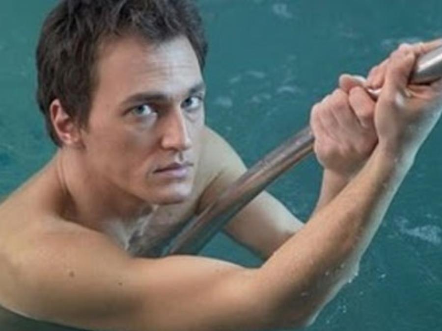 Χάρης Ασημακόπουλος: Η συνεργασία με τον Χριστόφορο Παπακαλιάτη, οι θαυμαστές, ο ρόλος που τον στιγμάτισε και η πίστη στο Θεό