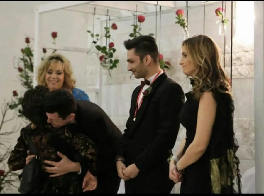 Του έδωσε και την ευχή της: Παντελίτσα Φρίξου, η μόνη μαμά που πάντρεψε τον γιο της με άντρα δηλώνοντας περήφανη