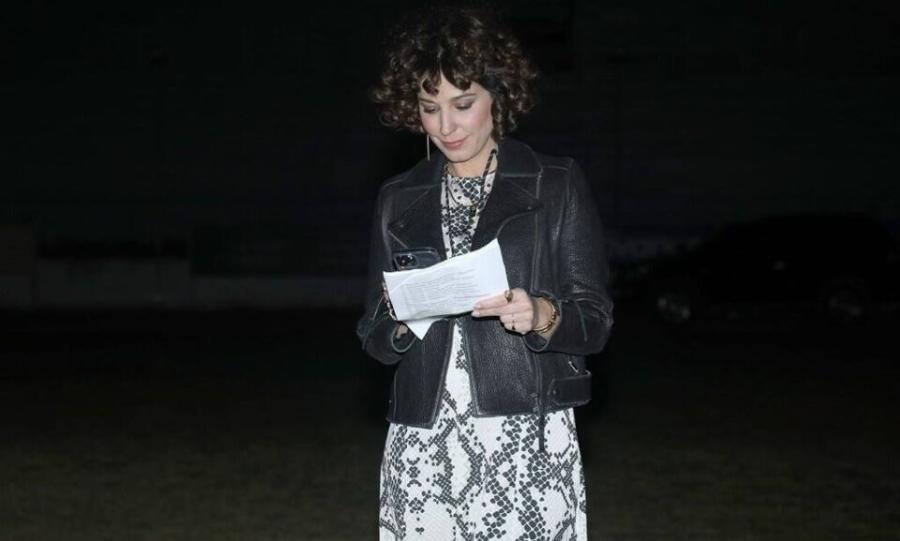 Κατερίνα Παπουτσάκη: Με νέο κούρεμα – Το κοντό και σγουρό μαλλί της, είναι η Νο1 τάση για φέτος το καλοκαίρι