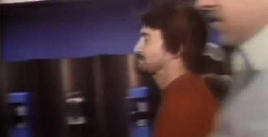 Πατέρας μεταμφιέστηκε και σκότωσε εν ψuχρώ το βιαστn του 11χρονου γιου του παίρνοντας εκδίκηση μπροστά στις κάμερες