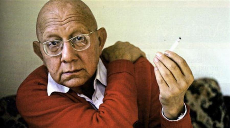 «Δηλώνω άθεος»: Οι 10 διάσημοι Έλληνες που δήλωσαν δημόσια ότι δεν πιστεύουν στον Θεό