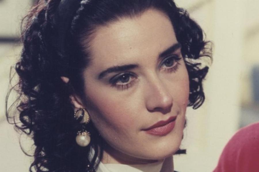 Τάνια Καψάλη: Η πορεία στην υποκριτική, οι συμπτώσεις, οι χρυσές αμοιβές στη Λάμψη, τα πρόστιμα του Φώσκολου και η απόσυρση από τη δημοσιότητα