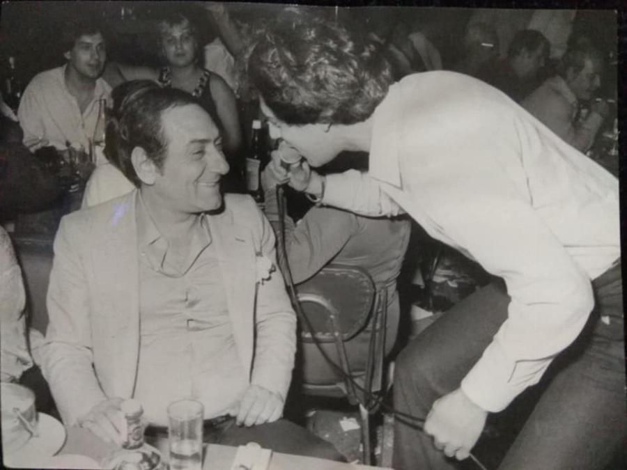 Άγγελος Διονυσίου: Η απώλεια της αδελφής του, τα 3 παιδιά, οι 2 γάμοι, η σχέση με την πρώην του πατέρα του και η σχέση μαζί του