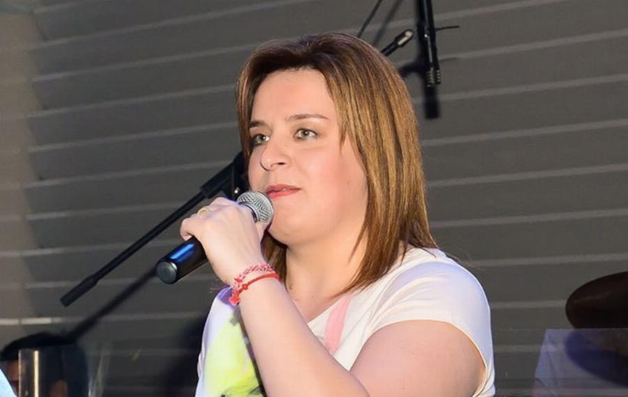 Γωγώ Τσαμπά: «Χώρισα μετά από 10 χρόνια. Έπινα πολύ αλκοόλ αλλά το έκοψα. Η Παναγία μου έσωσε τη ζωή»