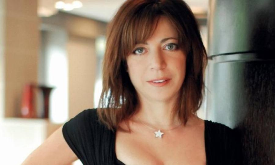 «Έκοβα τα μαλλιά μόνη μου και ποτέ δεν βαφόμουν»: Η άγνωστη ιστορία της Δήμητρας Παπαδοπούλου