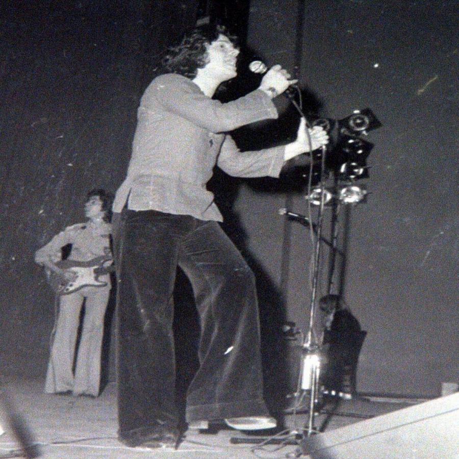 Βλάσσης Μπονάτσος: Η μεγάλη καλλιτεχνική πορεία, ο Γαρύφαλλος, τα ναρκωτικά και το πρόωρο φινάλε στα 55