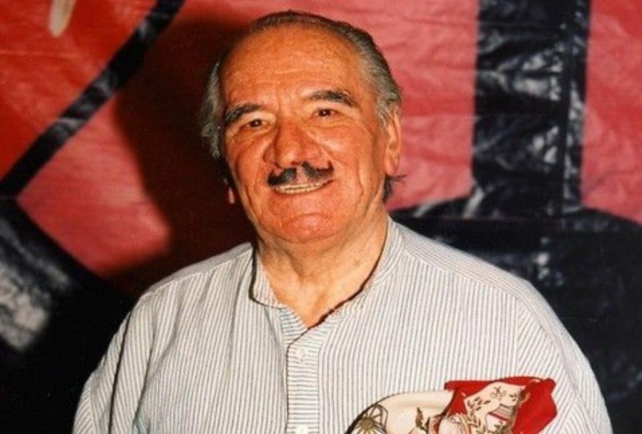 Κώστας Χατζηχρήστος: Ο «Μπακαλόγατος», ο τίτλος του γυναικοκατακτητή, οι 5 γάμοι, η οικονομική καταστροφή και το εγκεφαλικό στη σκηνή