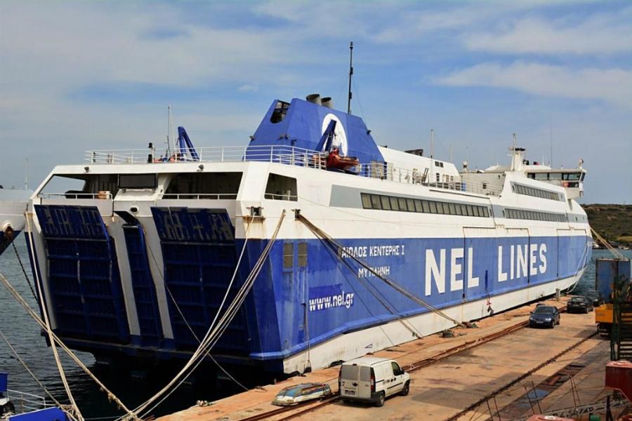 Το «Αίολος Κεντέρης»: Τέλος εποχής για το ταχύτερο πλοίο της Ελλάδας, το καμάρι μας βουλιάζει παρατήμενο σε λιμάνι