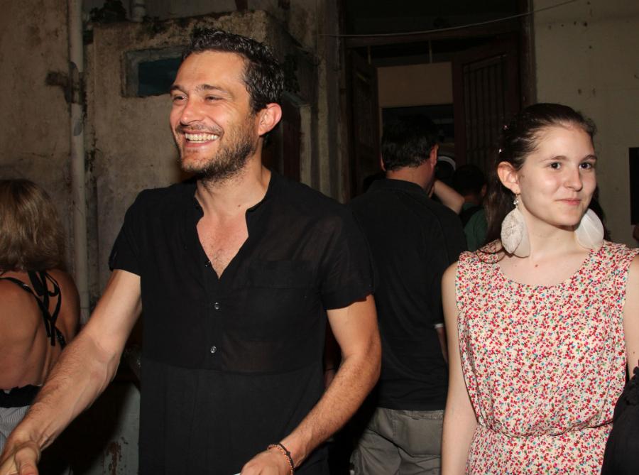 Γιώργος Καραμίχος: Τα παιδικά χρόνια, το κρεοπωλείο της οικογένειας, ο τριψήφιος αριθμός στις γυναίκες και η ζωή στο Λος Άντζελες