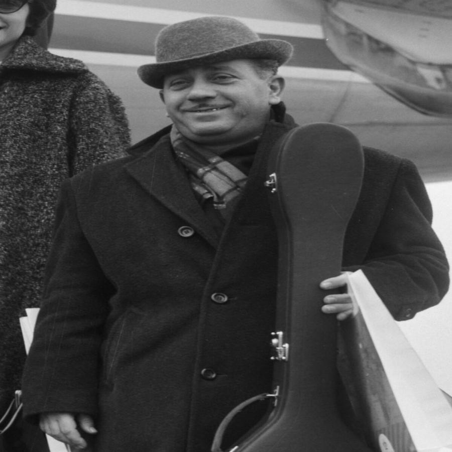 Γιώργος Ζαμπέτας: Η μεγάλη καριέρα, οι ουσίες και το μοναχικό τέλος του βασιλιά του μπουζουκιού, ξεχασμένος από όλους