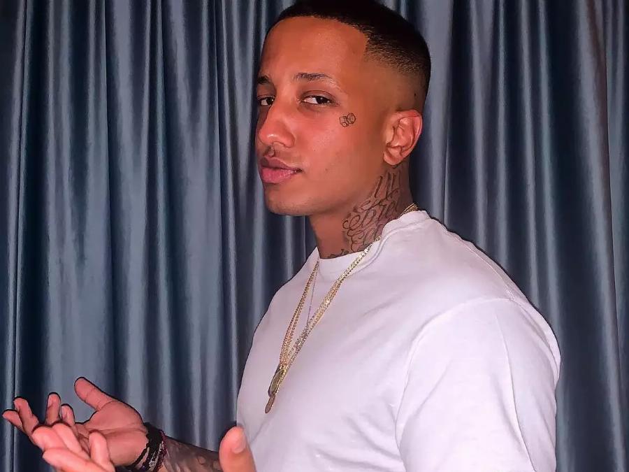 Light: «Αν θέλετε ραπ, αυτό είναι, αλλιώς ακούστε εκκλησιαστικά, Πέγκυ Ζήνα, Γαρμπή»