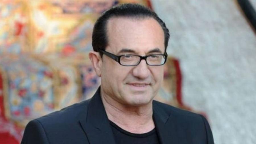 Λευτέρης Πανταζής: Τα δύσκολα παιδικά χρόνια, η δουλειά ως λουστράκος, τα ρεκόρ πωλήσεων, το θέμα υγείας και τα κλάματα στο ιατρείο