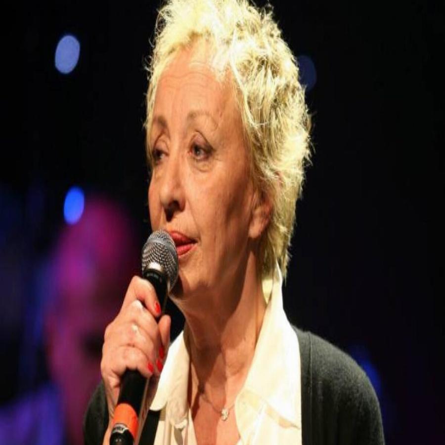 Αλέκα Κανελλίδου: Ο καταπιεστικός πατέρας, η καριέρα που κατάφερε να κάνει στο τραγούδι, η ξενιτιά και η σαγηνευτική φωνή