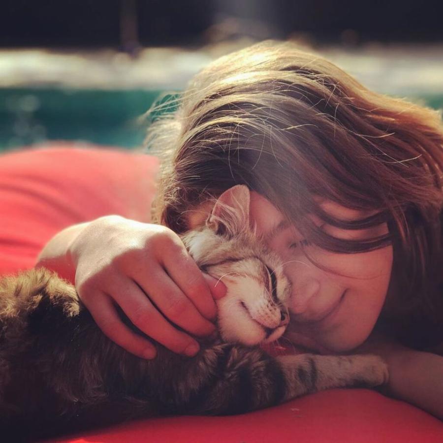 Δέκα φωτογραφίες της Αναστασίας Ρουβά που δείχνουν πόσο άλλαξε μέσα στα χρόνια και σε ποιον μοιάζει πλέον