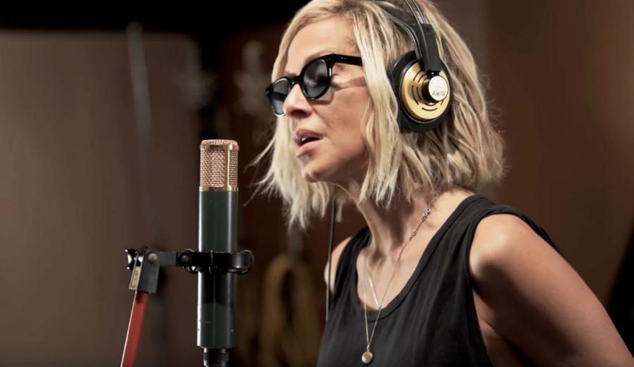 Η πραγματική ιστορία αγάπης πίσω από το “Δώδεκα” της Άννας Βίσση, τα γεγονότα “σταθμός” στην ζωή της και οι άντρες που την σημάδεψαν