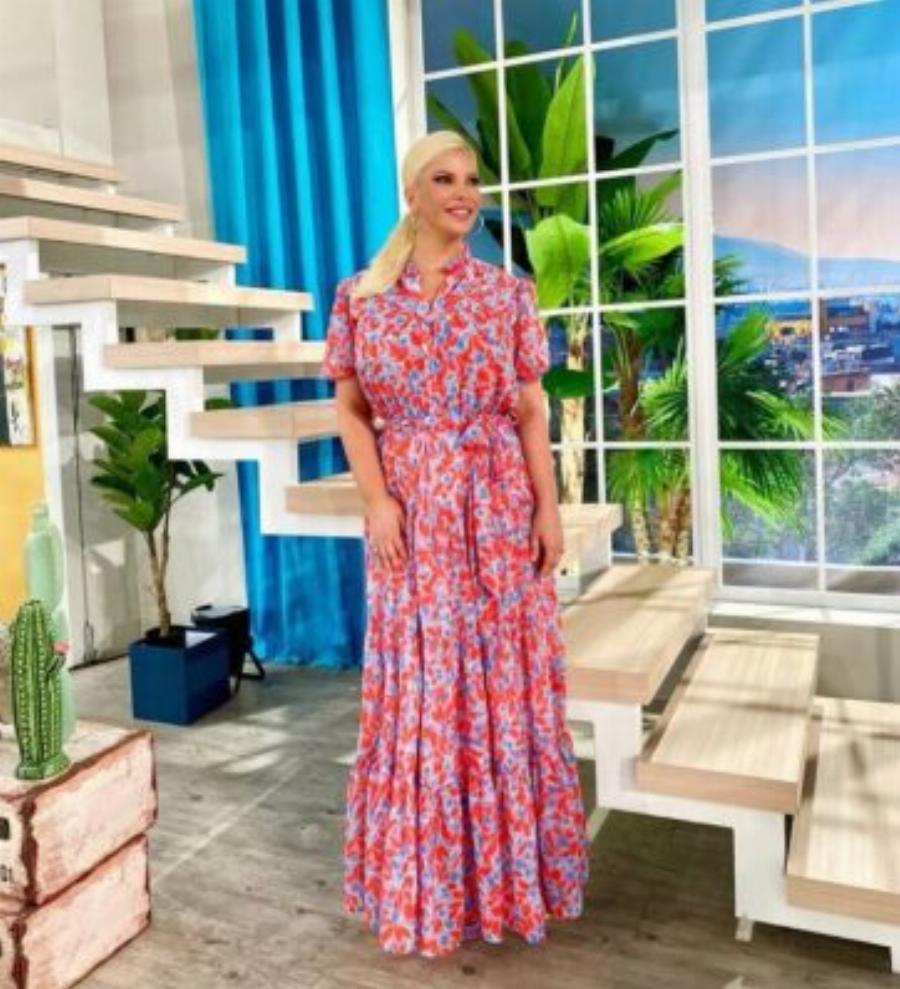 Αντελίνα Βαρθακούρη: Πιο ανανεωμένη από ποτέ και με ένα εμφάνιση -Αδυνάτισε πολύ και η αλλαγή στο σώμα της είναι εντυπωσιακή