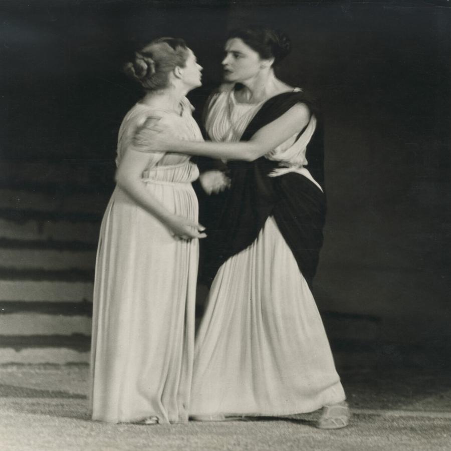 Αντιγόνη Βαλάκου: H εξομολόγηση για τα θλιβερά παιδικά της χρόνια, η αποβολή που της στοίχισε και το τραγικό τέλος σε νοσοκομείο