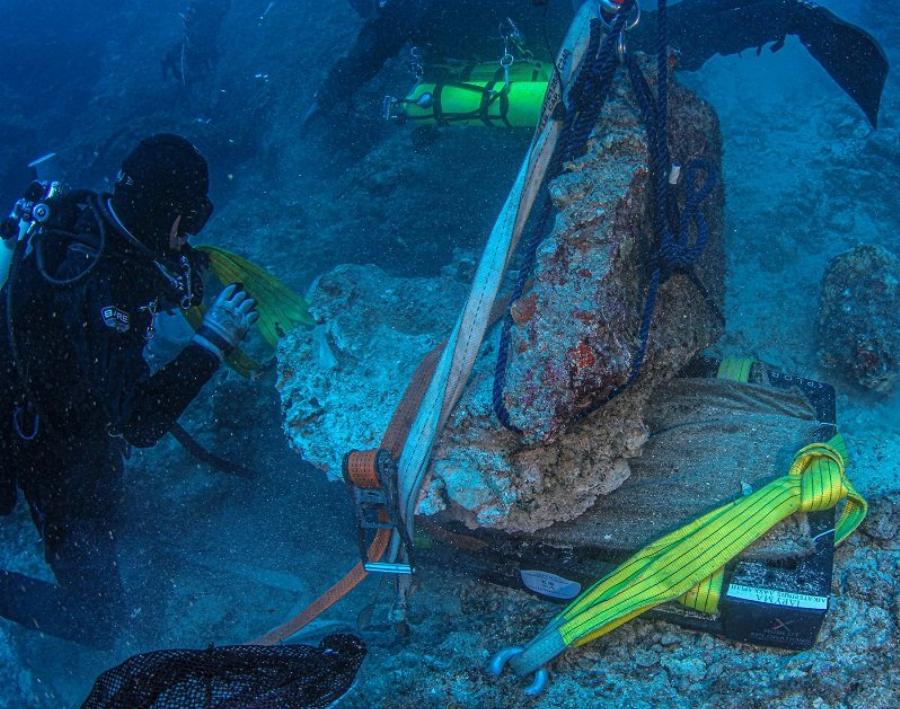 Ναυάγιο των Αντικυθήρων: Σπουδαία ανακάλυψη – Βρέθηκε το μαρμάρινο κεφάλι του αγάλματος του Ηρακλή