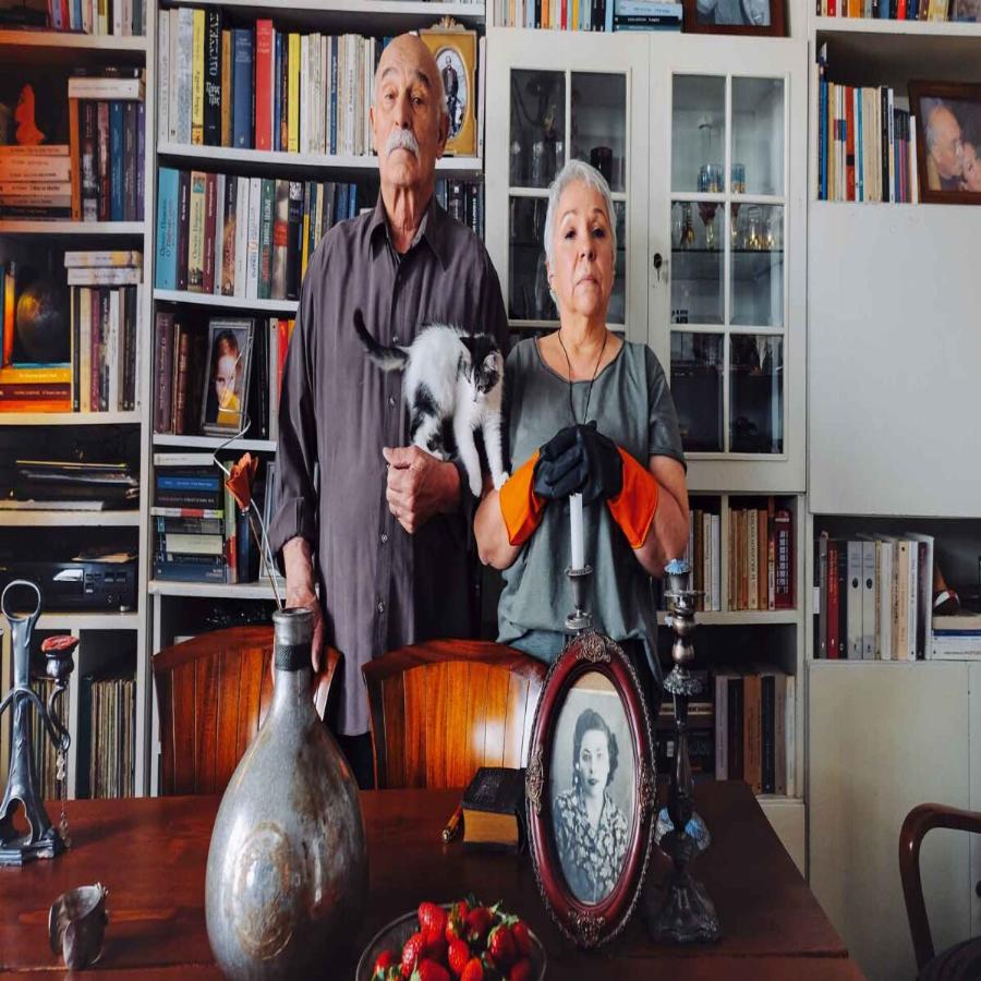 Αντώνης Αντωνίου: Ο τηλεοπτικός «Μηνάς», τα 30 χρόνια γάμου με την ηθοποιό σύζυγό του, οι 3 κόρες, και η σπάνια βραδινή έξοδος του ζευγαριού