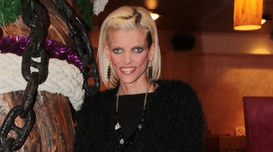 Νανά Καραγιάννη: Η μάχη με την νευρική ανορεξία, το δύσκολο διαζύγιο, το τραγικό τέλος και η κληρονομιά που άφησε στην φίλη της