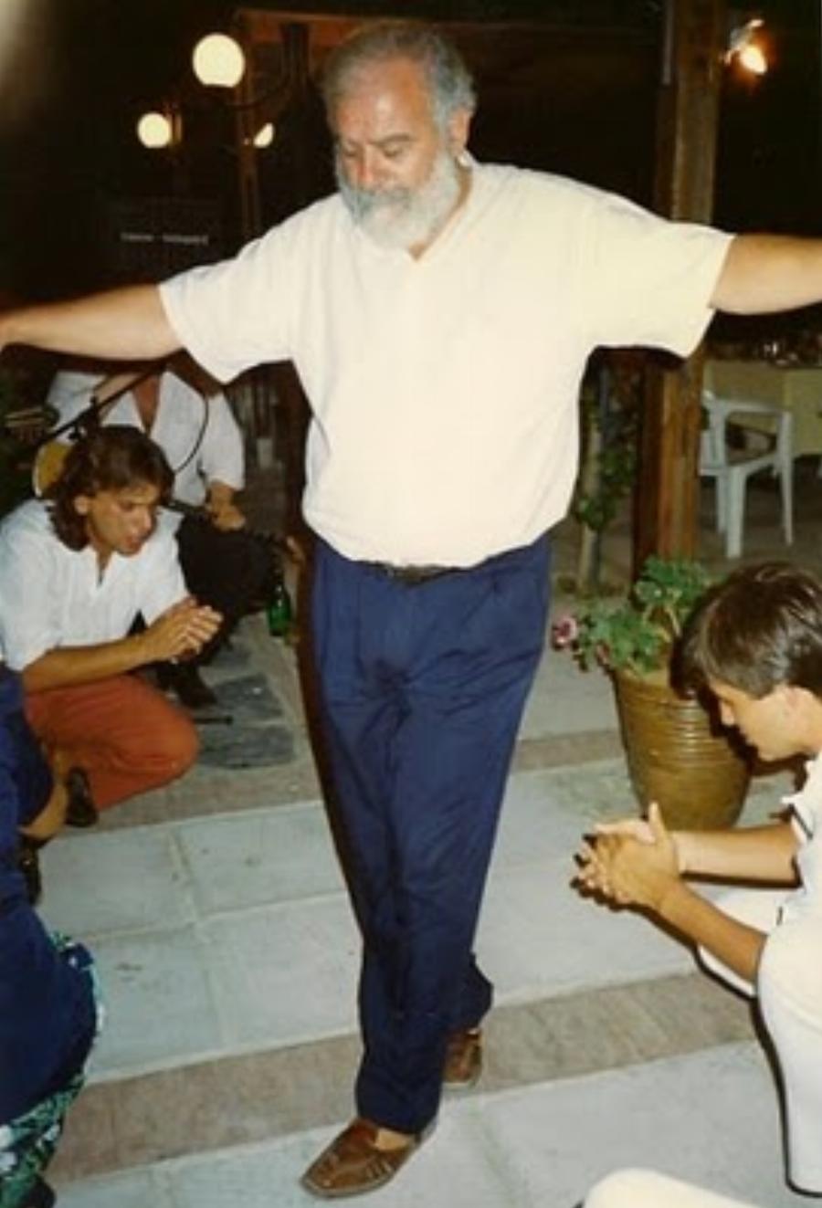 Μανώλης Ρασούλης: Το μοναχικό τέλος από έμφραγμα, η απώλεια του παιδιού του και ο επεισοδιακού χωρισμός