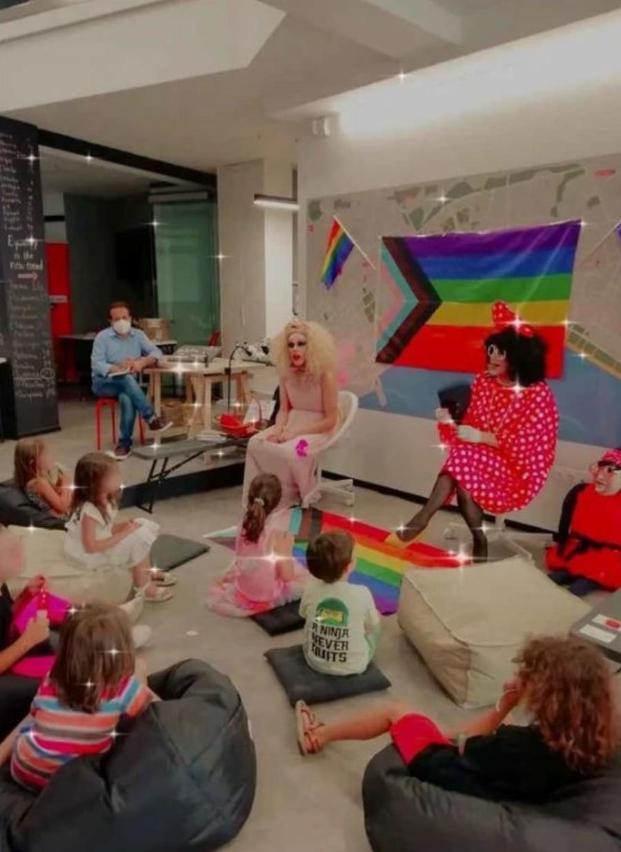 ThessPride 2022: Drag Queens διάβασαν παραμύθια σε μικρά παιδιά νηπιαγωγείου