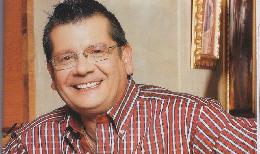 Θοδωρής Δρακάκης: Η σκληρή μάχη με τον καρκίνο, η απομόνωση από την τηλεόραση και η κόρη που του μοιάζει πολύ