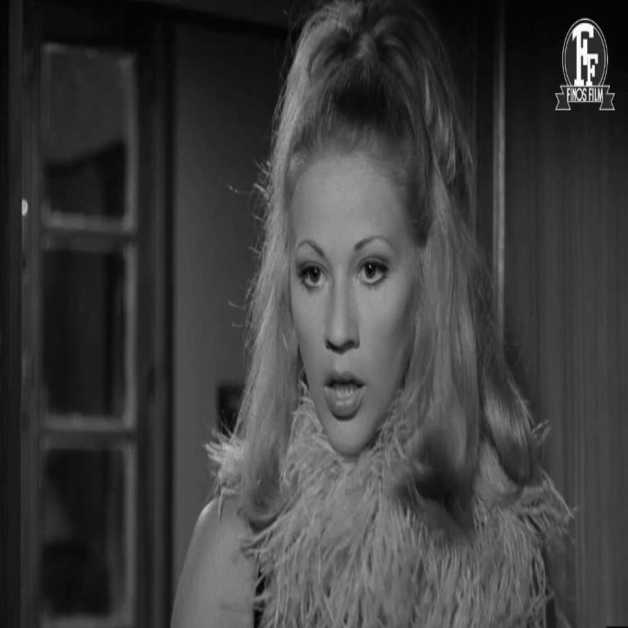 Ζωή Λάσκαρη: Το πραγματικό όνομα, η καταγωγή που κράτησε κρυφή για χρόνια από την δημοσιότητα και το ψευδώνυμο