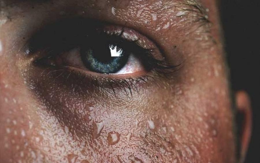 Ιδρώτας και υγεία: Τα 9 σημαντικά πράγματα που μαρτυράει το σώμα σας