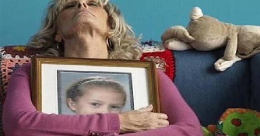 «Έχασα την κόρη μου πριν από 2 χρόνια αλλά δεν είμαι έτοιμη να την αφήσω να φύγει. Ο πόνος που έχω δεν θα φύγει ποτέ»
