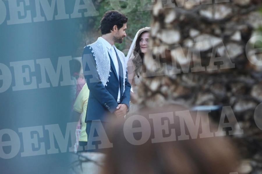 Ορφέας Αυγουστίδης: Ο «Αστέρης» του Σασμού ντύθηκε γαμπρός με σαρίκι – Υπέροχες φωτογραφίες