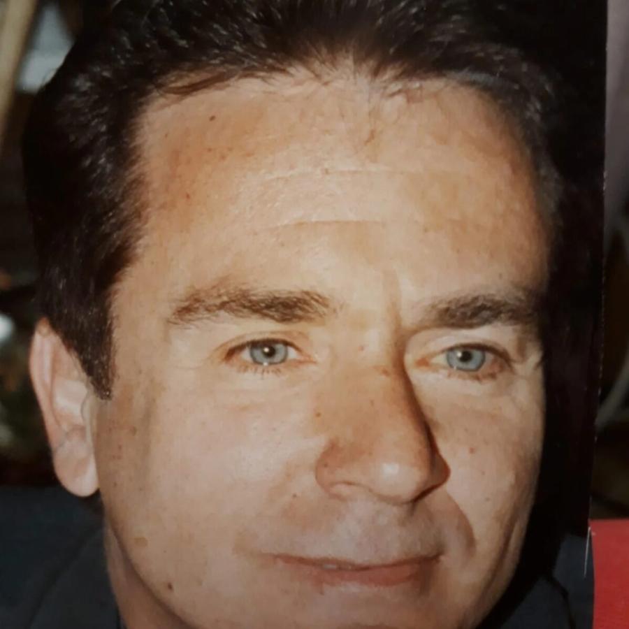 Γιώργος Κωνσταντής: Οι ρόλοι που έγραψαν ιστορία, η ενασχόληση με το χορό και η αγάπη στα λουλούδια