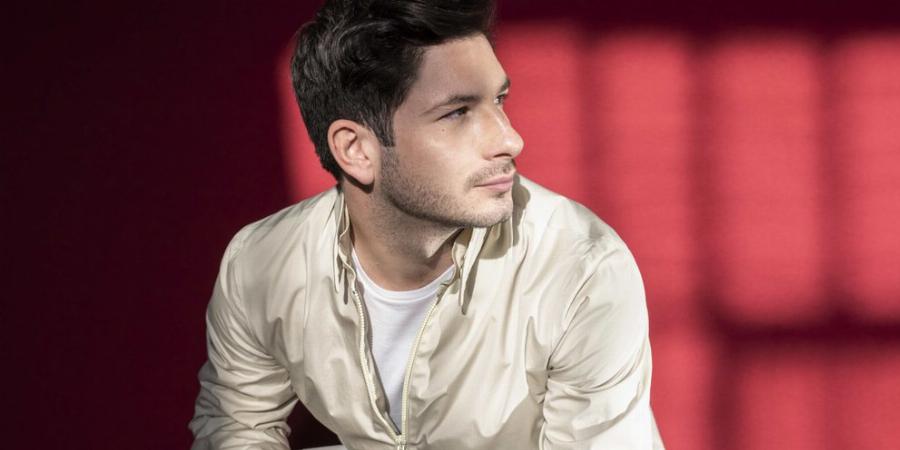 Γιώργος Περρής: «Είμαι γκέι, ανακουφισμένος, χαρούμενος και περήφανος»