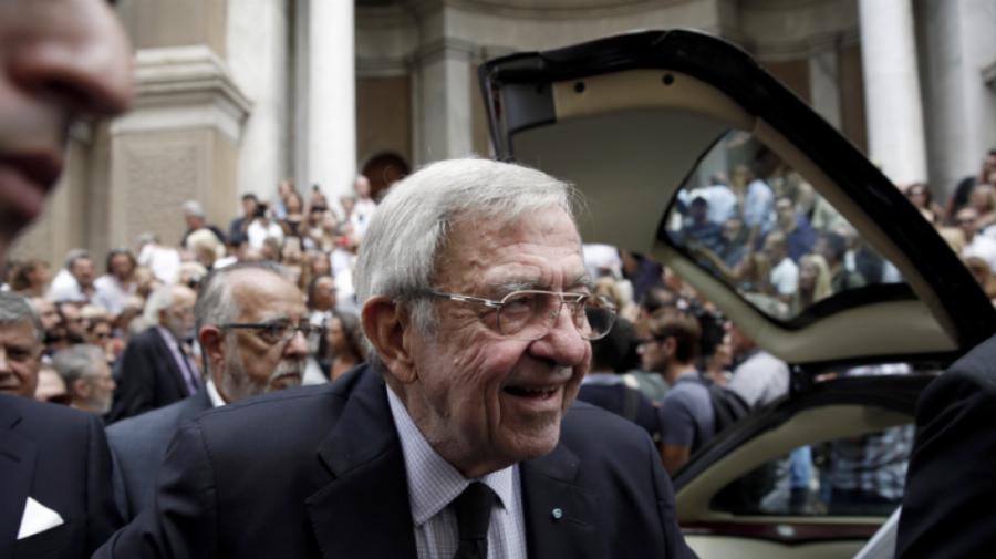 Κωνσταντίνος Β’: Η βασιλεία στα 24, ο παραμυθένιος γάμος και το τούνελ που οδηγούσε τη Βουγιουκλάκη στο Τατόι