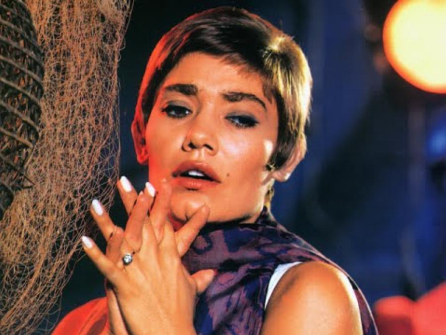 Μαρινέλλα: «Ναι έκανα παιδί εκτός γάμου. Ήμουν πολύ τολμηρή για την εποχή μου»