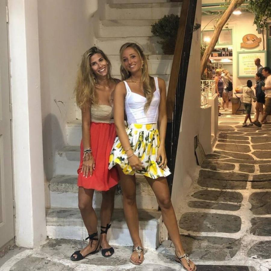 Αθηνά Ωνάση: Η άγνωστη καλλονή αδερφή της, ο Ελβετός επιχειρηματίας και οι απίθανες φωτογραφίες