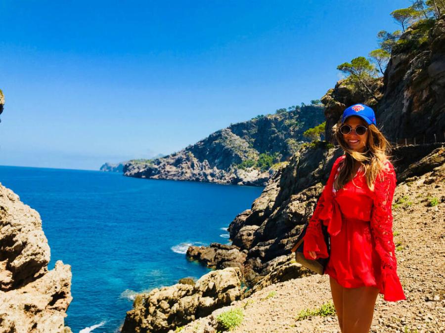 Αθηνά Ωνάση: Η άγνωστη καλλονή αδερφή της, ο Ελβετός επιχειρηματίας και οι απίθανες φωτογραφίες