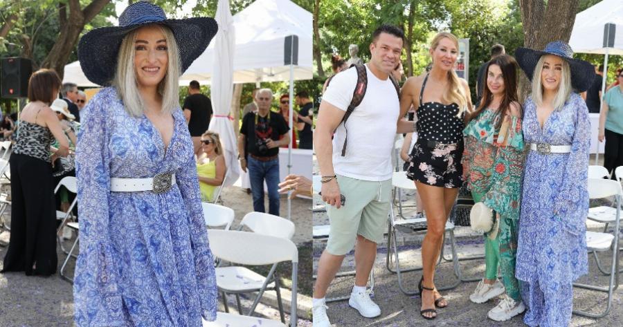 Η καλοκαιρινή εμφάνιση της Ιωάννας Παλιοσπύρου δίπλα στην Αννίτα Ναναθαήλ στη γιορτή υιοθεσίας σκύλων στο Ζάππειο