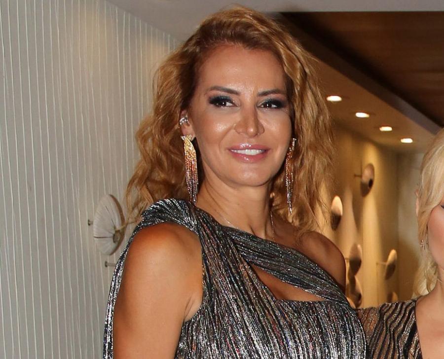 Mαρία Καλάβρια: Οι πασαρέλες των Armani και Dolce & Gabbana, ο γάμος σε 6 μήνες, η σχέση με τον Δημήτρη Αλεξάνδρου και το απίθανο κορμί